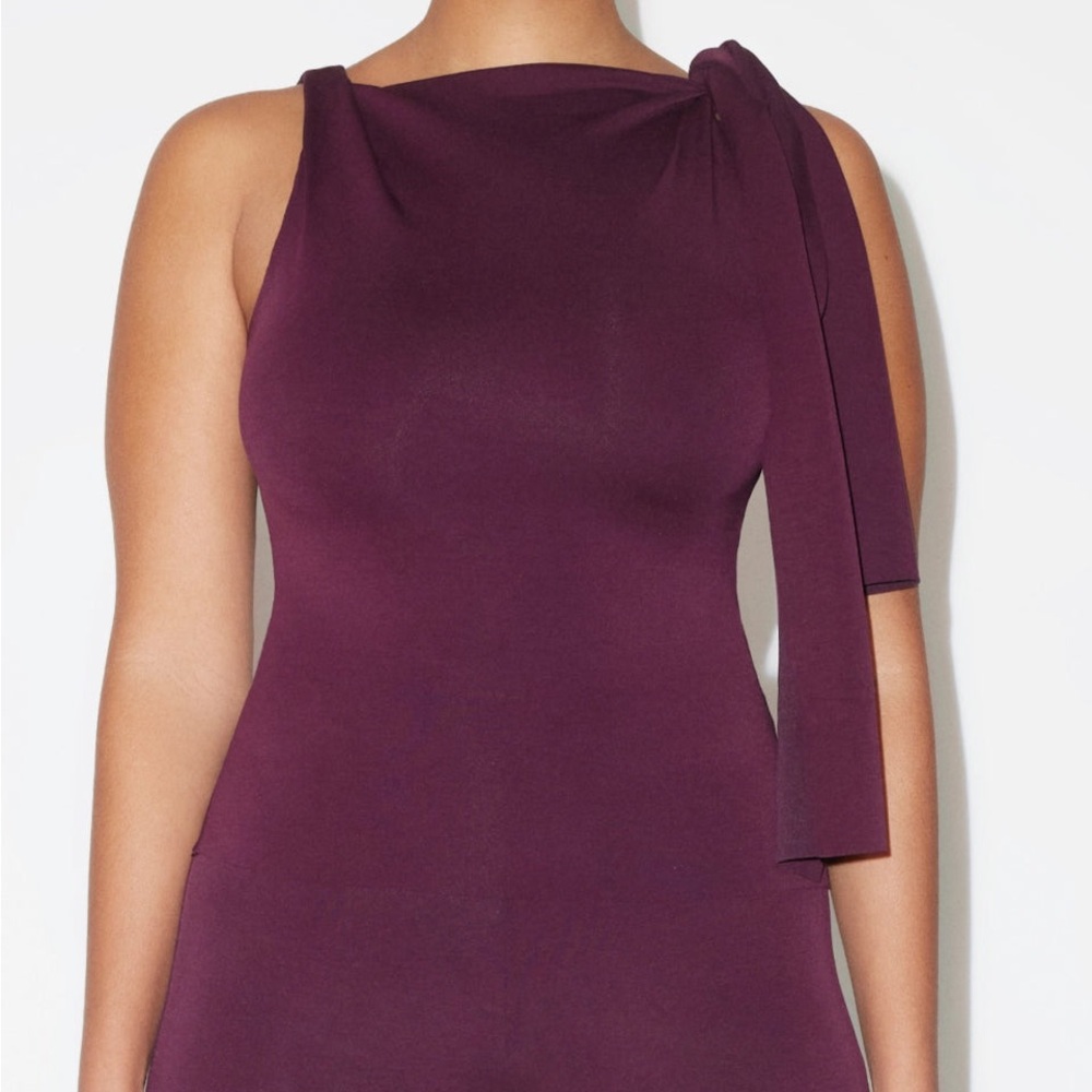 Khy Chic One Shoulder Plum Top